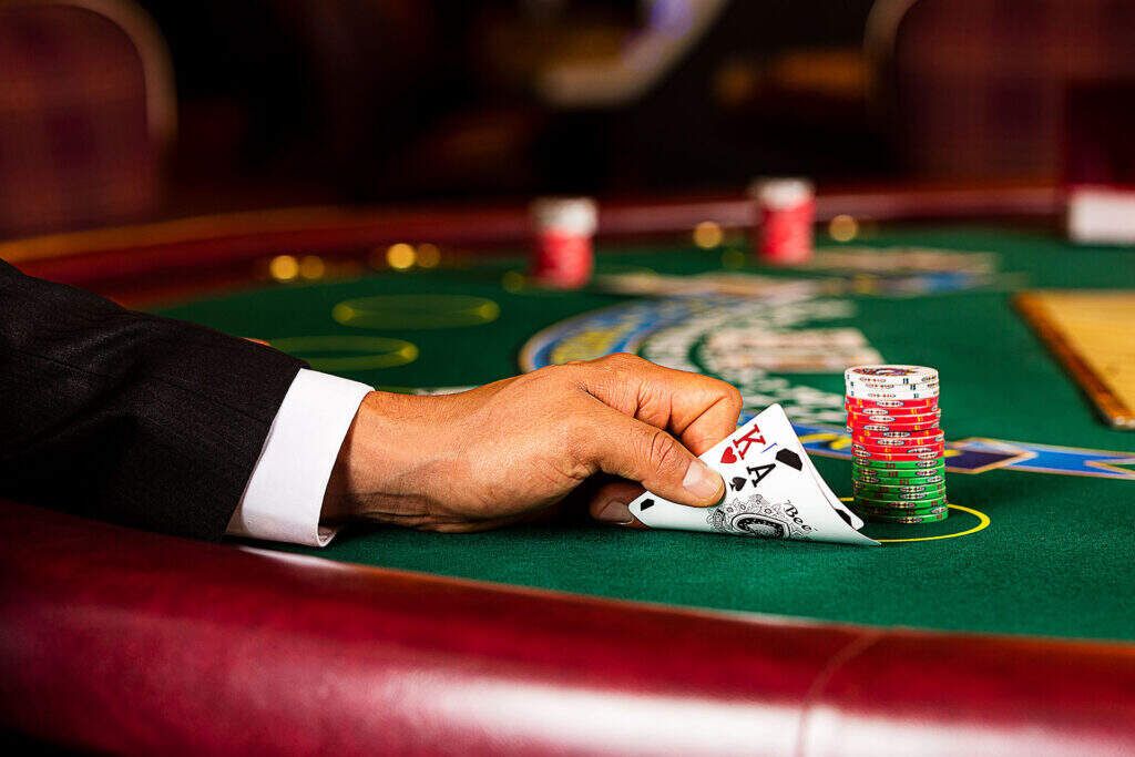 Slot reels visual style