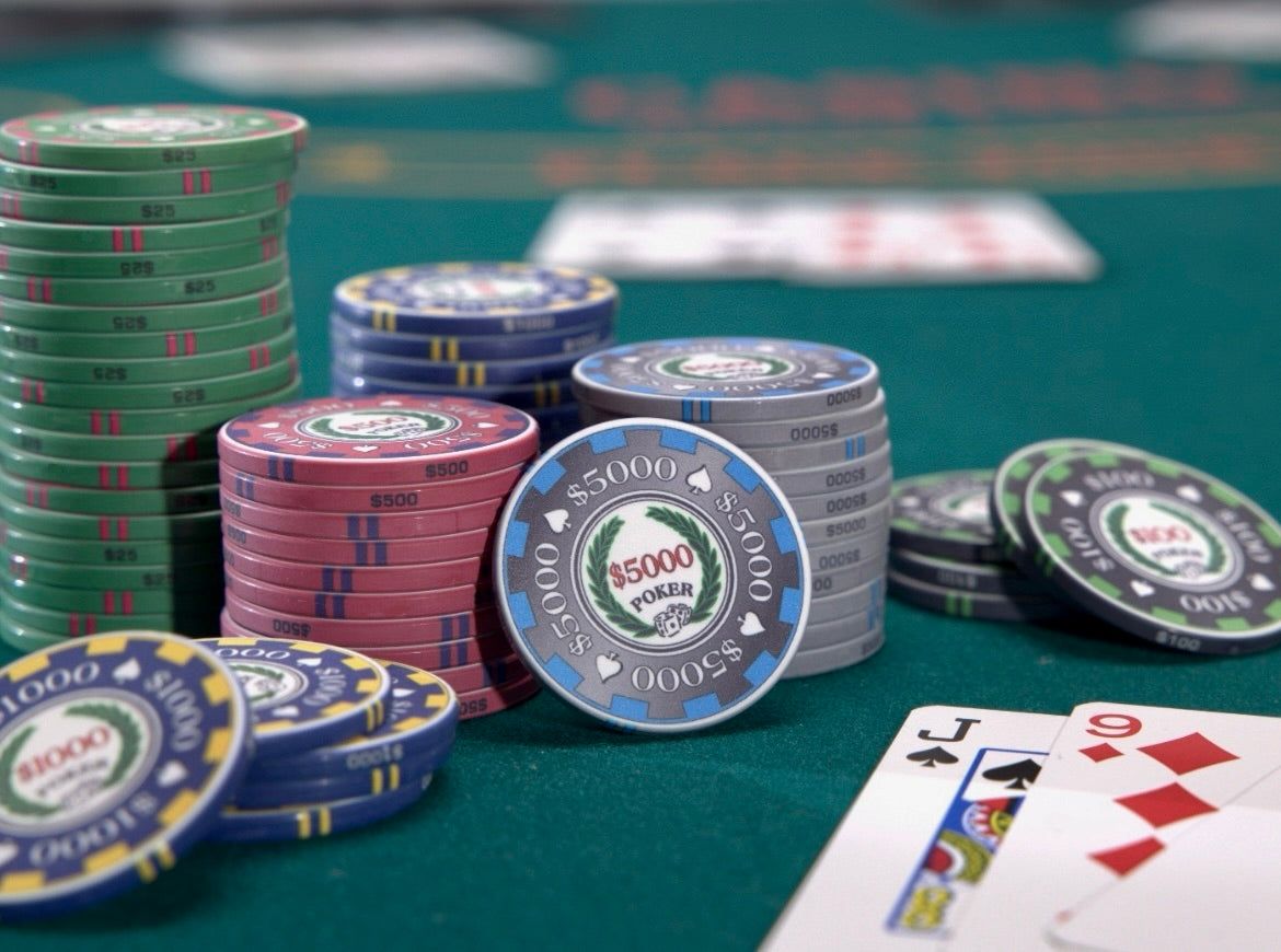 Live dealer table scene